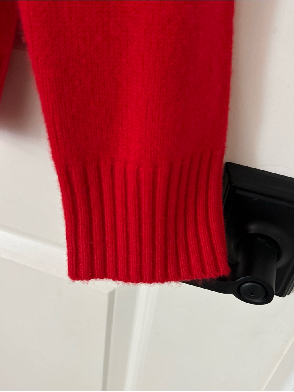 Alice Walk Bright Red V Neck 100% Cashmere Sweater Women’s Size S Euc Holiday — image 4 of 7